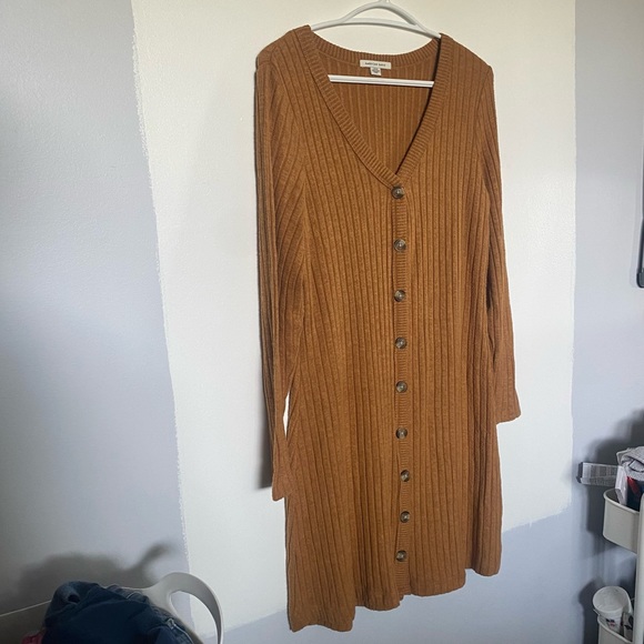 American Eagle Outfitters women’s sweater dress - Picture 2 of 3